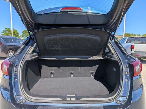 Used 2019 MAZDA CX-3 Touring w/ Preferred Equipment Package AWD/4WD image 29