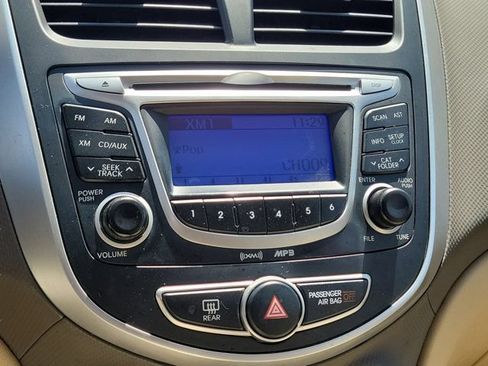 Used 2012 Hyundai Accent GLS FWD image 22