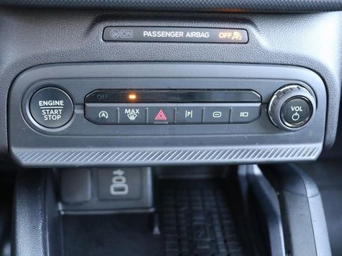 Used 2025 Ford Bronco Sport Badlands image 23