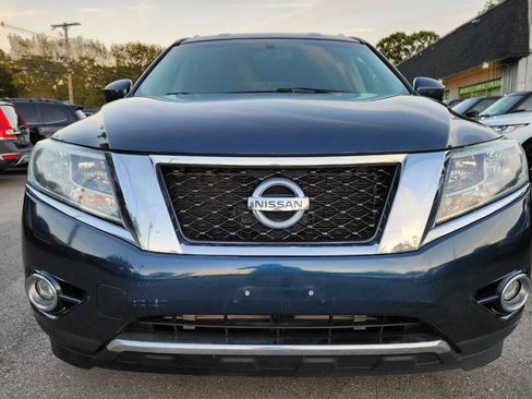 Used 2015 Nissan Pathfinder SV w/ Cargo Package image 4