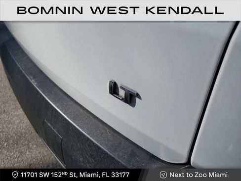 Used 2021 Chevrolet Traverse LT image 10