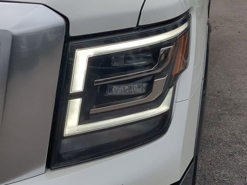 Used 2024 Nissan Titan Platinum Reserve w/ Moonroof Package image 10