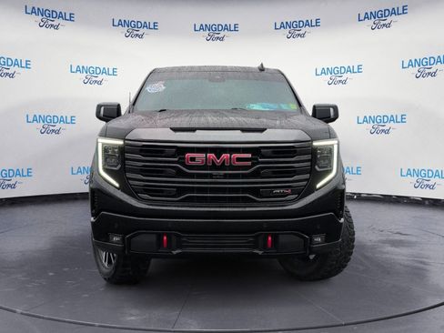 Used 2024 GMC Sierra 1500 AT4 w/ Technology Package image 12