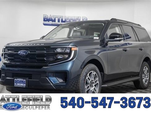 New 2025 Ford Expedition Active image 3