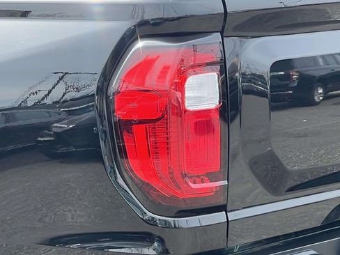 Certified 2024 GMC Canyon AT4X image 10