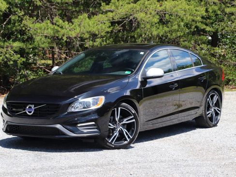 Used 2017 Volvo S60 T6 R-Design Platinum w/ Climate Package AWD/4WD image 40