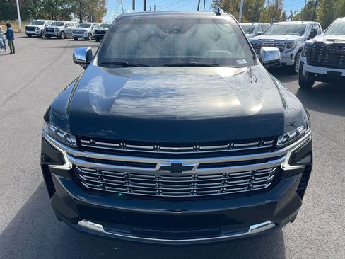 Used 2021 Chevrolet Suburban Premier w/ Premium Package image 8