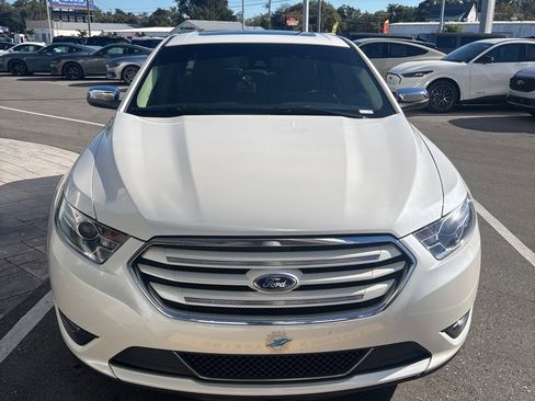 Used 2018 Ford Taurus Limited image 1