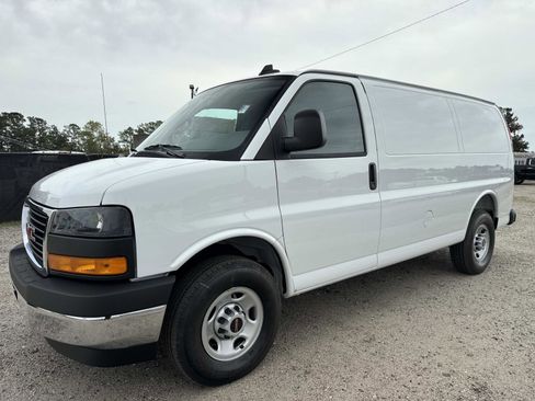 New 2025 GMC Savana 2500 w/ Driver Convenience Package image 7