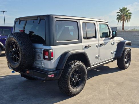 Used 2024 Jeep Wrangler Unlimited AWD/4WD image 6