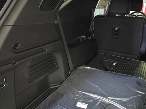 New 2026 Chevrolet Traverse LT w/ Driver Confidence Package AWD/4WD image 20