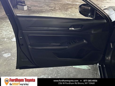 Used 2024 Nissan Altima 2.5 SV FWD image 15