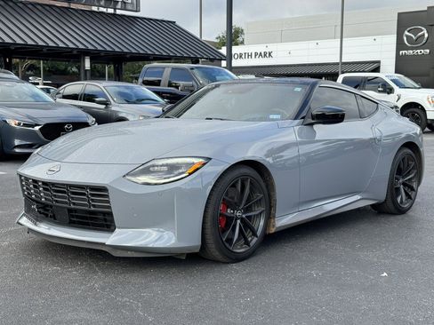 Used 2024 Nissan Z Performance w/ Floor Mat Package RWD image 3