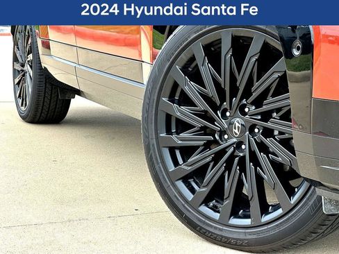 Used 2024 Hyundai Santa Fe Calligraphy FWD image 2