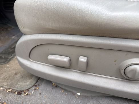 Used 2013 Buick Enclave Premium AWD/4WD image 7