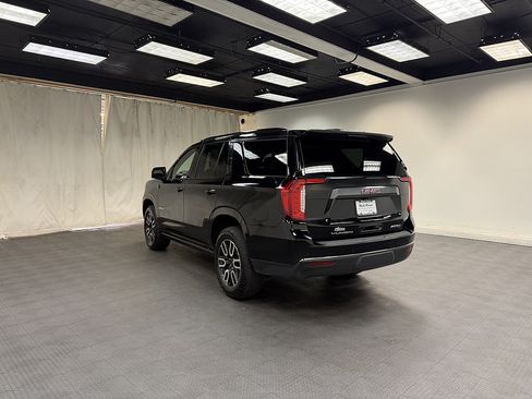 Used 2023 GMC Yukon AT4 w/ AT4 Premium Package AWD/4WD image 3
