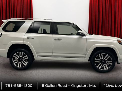 Certified 2021 Toyota 4Runner Limited AWD/4WD image 4