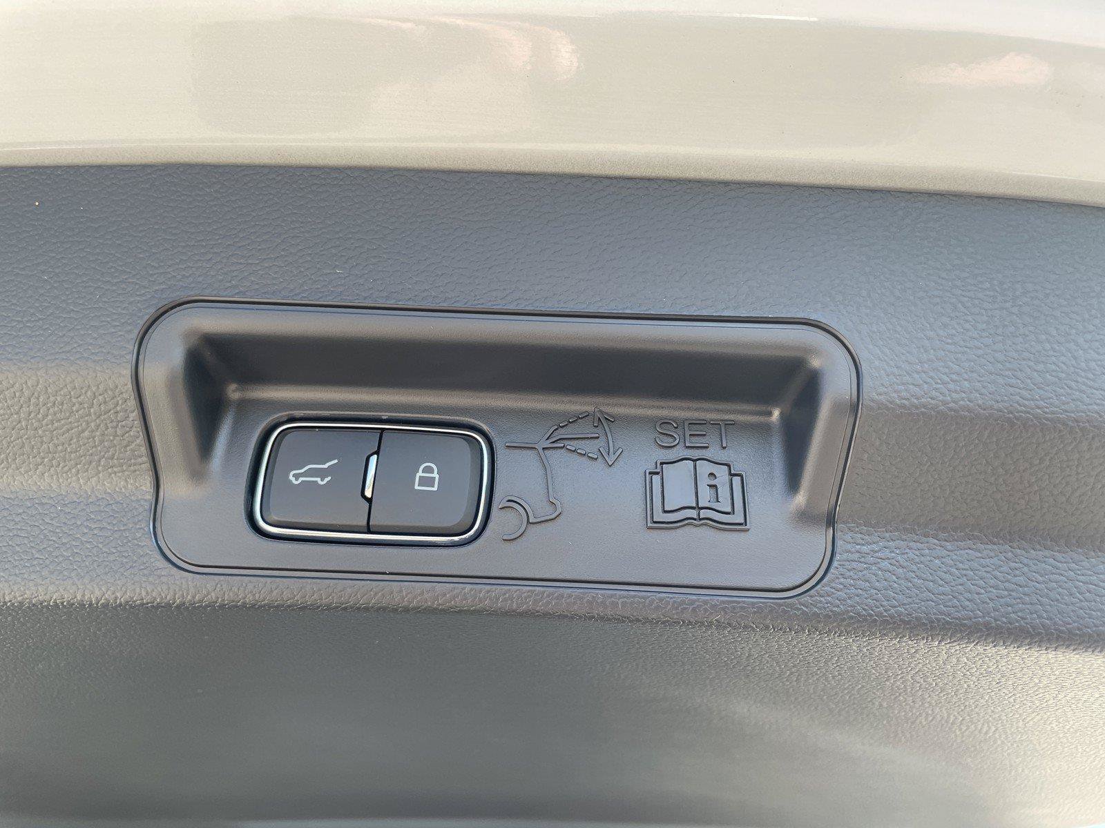 New 2026 Ford Explorer Active w/ Active Comfort Package RWD image 27