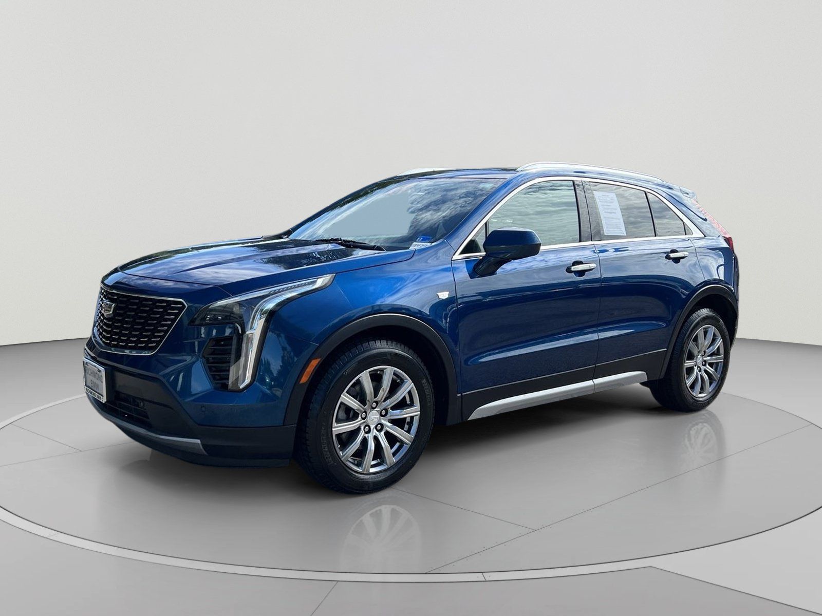 Used 2019 Cadillac XT4 Premium Luxury AWD/4WD image 1