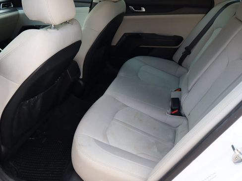 Used 2021 Kia K5 LXS FWD image 5