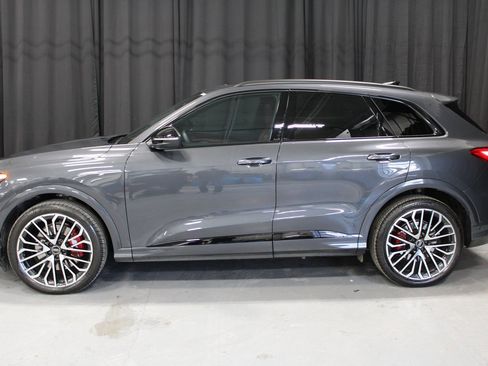 Used 2025 Audi SQ5 Prestige image 8