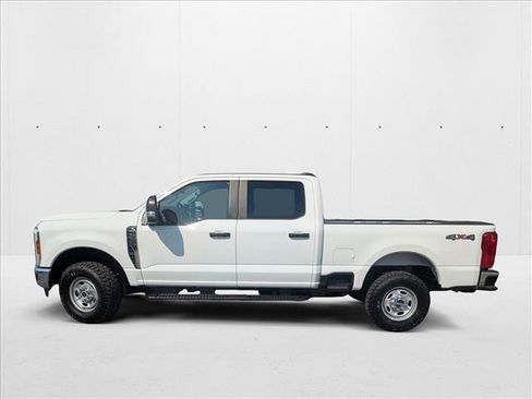 New 2026 Ford F250 XL w/ XL Chrome Package image 5
