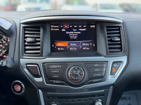 Used 2017 Nissan Pathfinder SL image 44