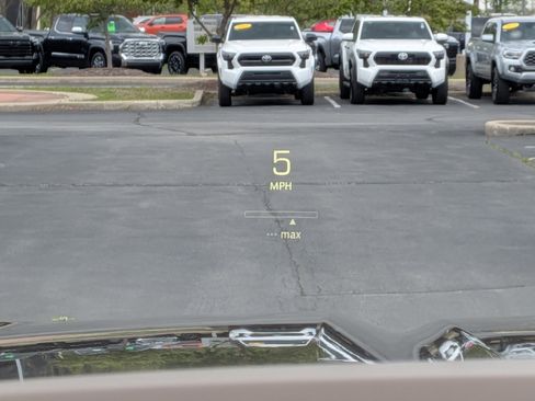 Used 2023 GMC Yukon Denali AWD/4WD image 16