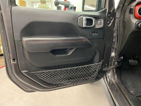 Used 2018 Jeep Wrangler Unlimited Rubicon w/ Dual Top Group image 10