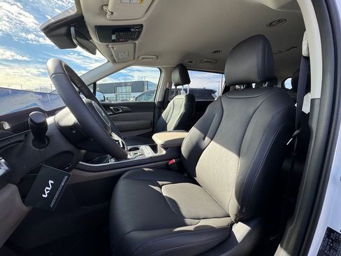 New 2026 Kia Carnival image 12