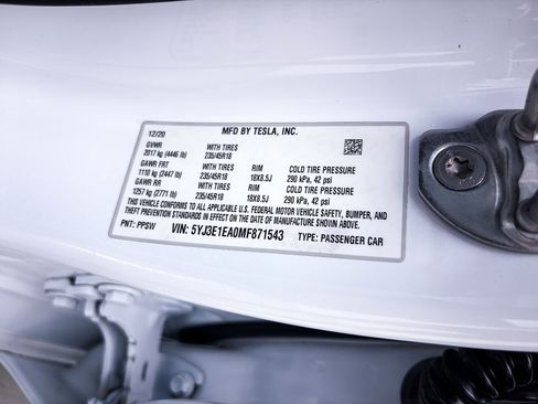 Used 2021 Tesla Model 3 Standard Range Plus RWD image 32