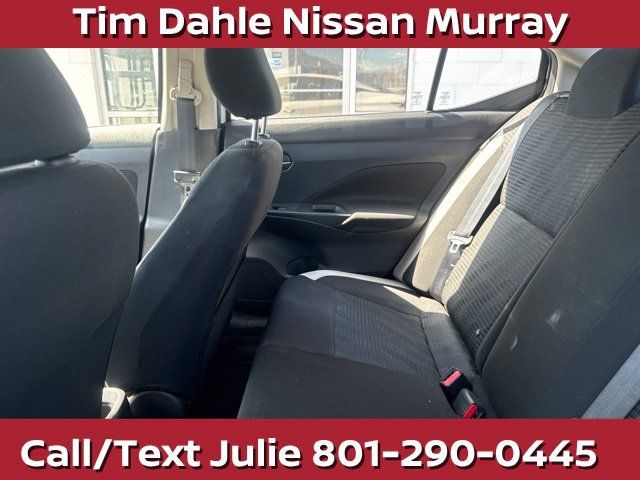 Used 2022 Nissan Versa SV FWD image 19