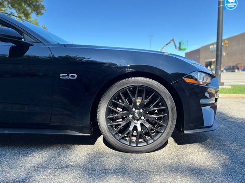 Used 2018 Ford Mustang GT Premium w/ GT Performance Package RWD image 24
