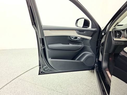 New 2026 Volvo XC90 B6 Ultra image 23