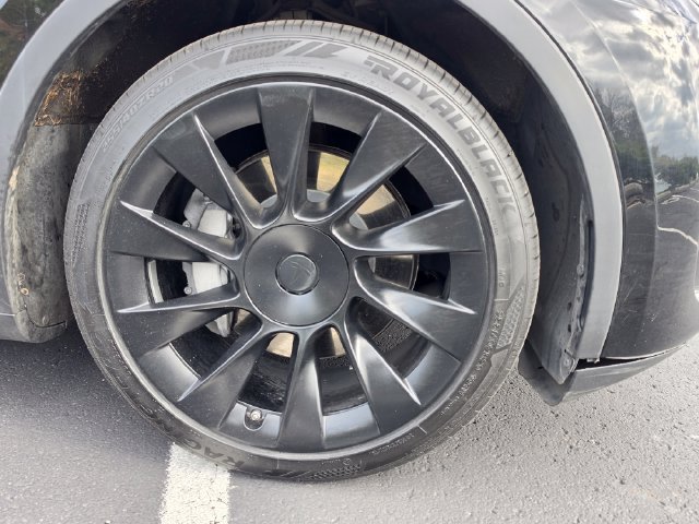 Used 2023 Tesla Model Y Long Range AWD/4WD image 5