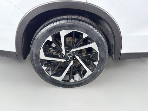 Used 2024 Mitsubishi Outlander SE AWD/4WD image 35