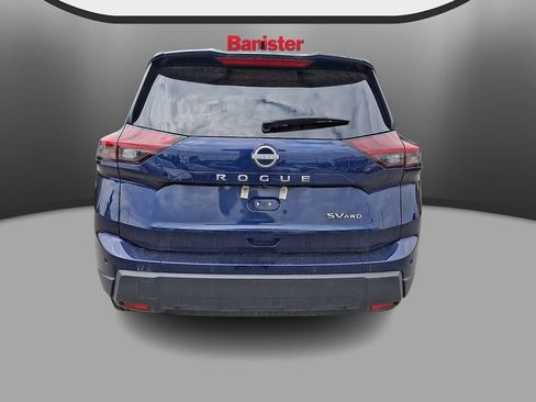 Used 2024 Nissan Rogue SV AWD/4WD image 5