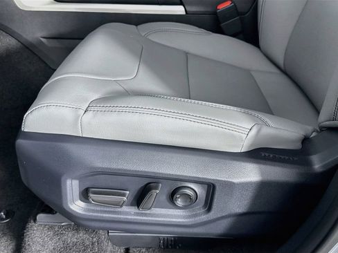 New 2026 Toyota Tundra Limited AWD/4WD image 22