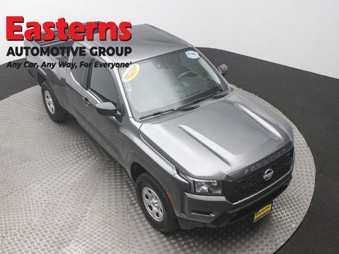 Used 2022 Nissan Frontier S image 3