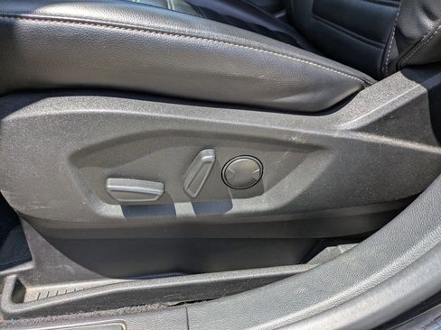 Used 2023 Ford Edge SEL image 8