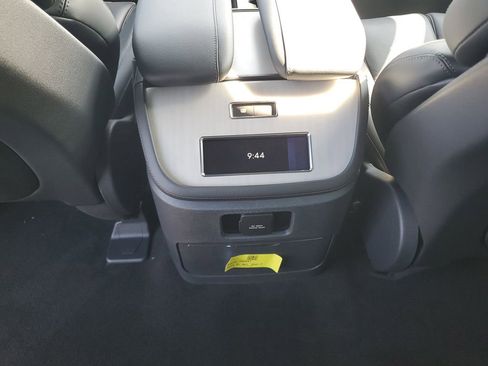 New 2025 Lincoln Navigator L Reserve w/ Jet Appearance Package image 16