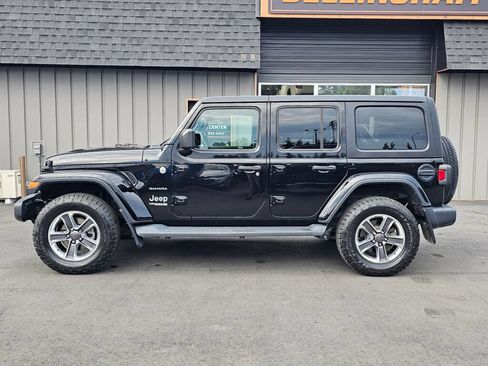 Used 2020 Jeep Wrangler Unlimited Sahara w/ Uconnect 4C Nav & Sound Group AWD/4WD image 8