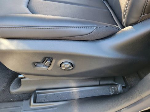 New 2026 Chrysler Pacifica Select image 15