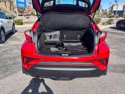 Certified 2022 Toyota C-HR XLE FWD image 13