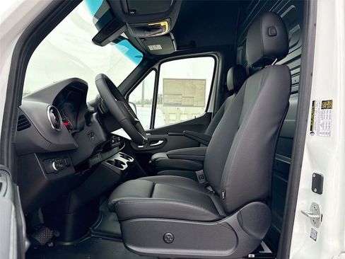 New 2026 Mercedes-Benz Sprinter 2500 image 17