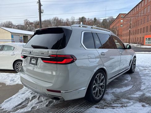 Used 2024 BMW X7 xDrive40i image 10