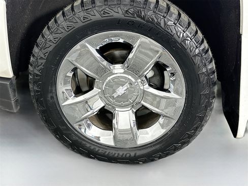 Used 2017 Chevrolet Silverado 1500 LTZ Z71 w/ LTZ Plus Package image 31