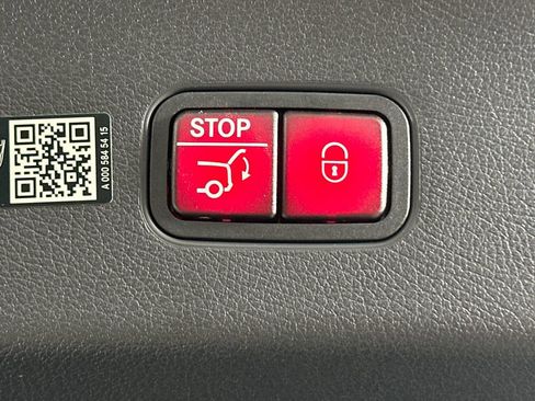 Certified 2025 Mercedes-Benz GLC 300 4MATIC image 21