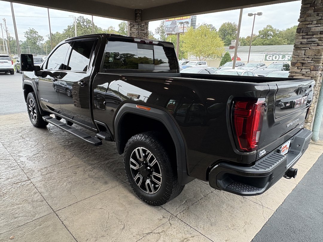 Used 2020 GMC Sierra 2500 AT4 w/ AT4 Premium Package AWD/4WD image 8