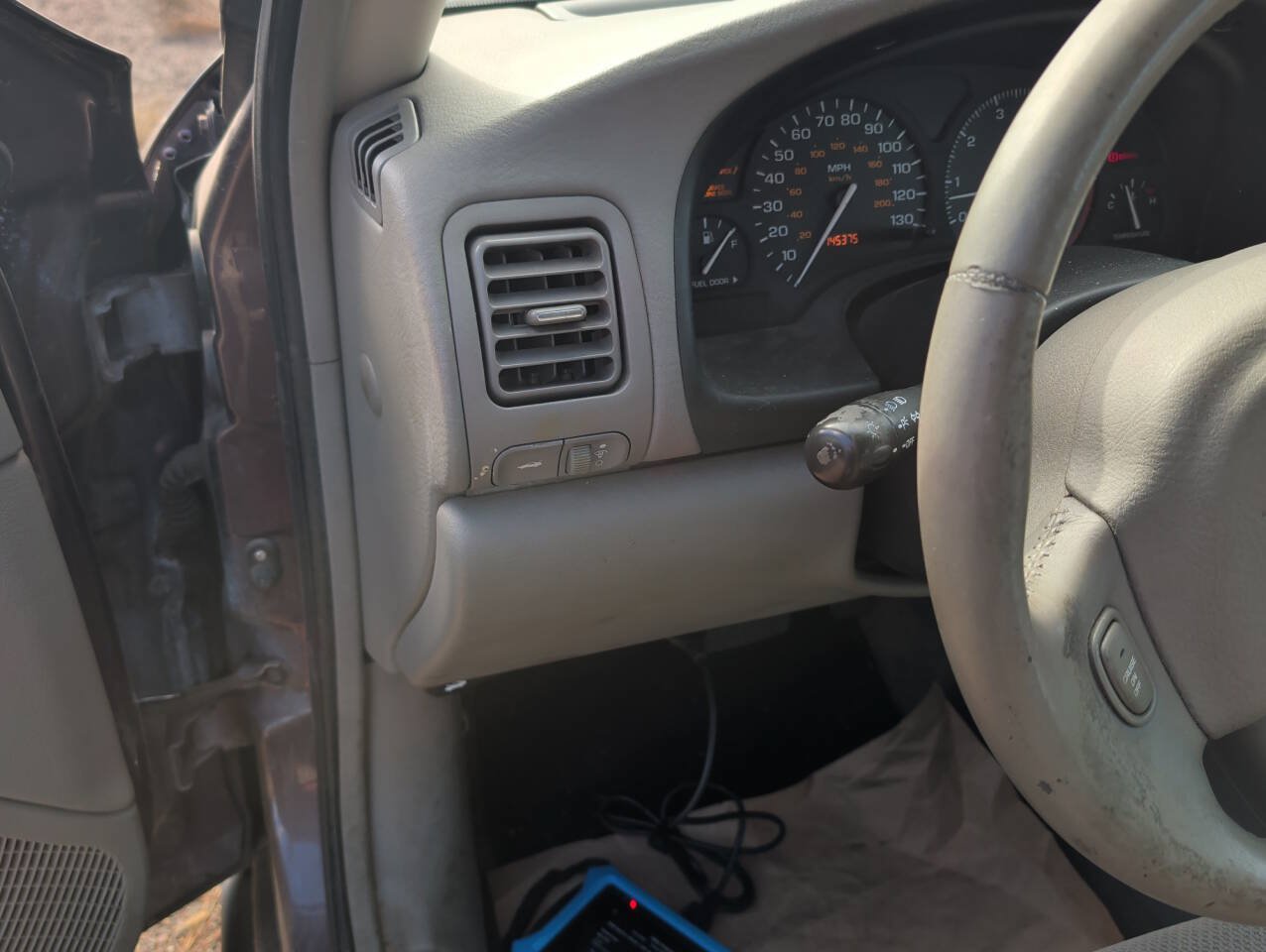 Used 2000 Saturn L-Series LS2 FWD image 33